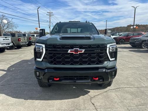 2026 Chevrolet Silverado 2500 Crew Cab, Standard Bed, XR2, 4WD