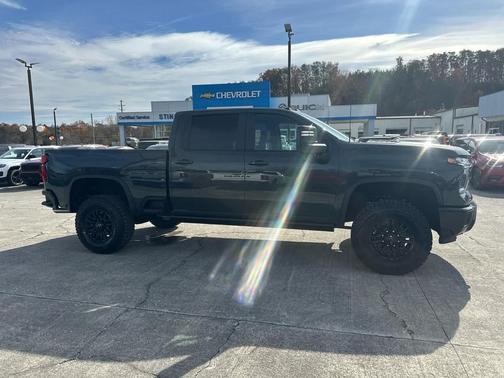 2026 Chevrolet Silverado 2500 Crew Cab, Standard Bed, XR2, 4WD