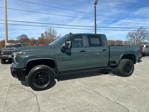 2026 Chevrolet Silverado 2500 Crew Cab, Standard Bed, XR2, 4WD