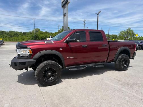 Delmonico Red Pearlcoat 2019 RAM 2500 Tradesman Crew Cab 4x4 6'4' Box