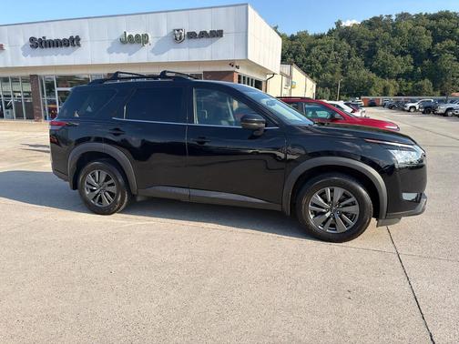 Super Black 2023 Nissan Pathfinder SV 4WD