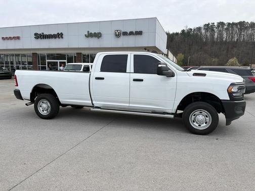 2023 RAM 2500 Tradesman Crew Cab 4x4 8' Box
