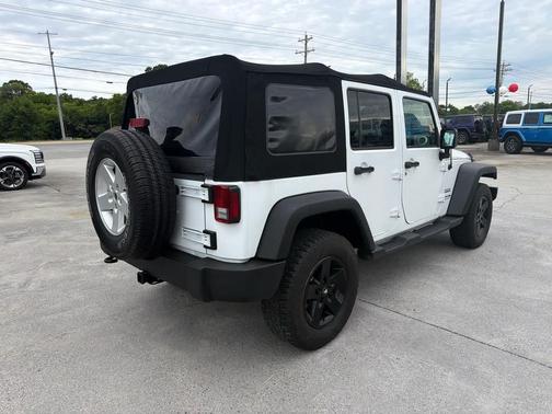 Bright White Clearcoat 2018 Jeep Wrangler JK Unlimited Sport