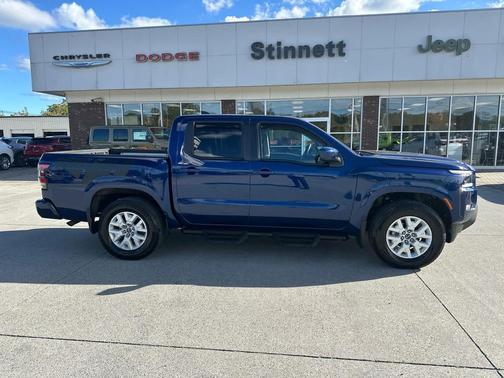 2022 Nissan Frontier SV