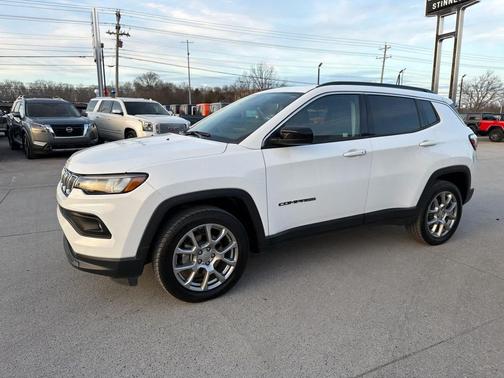 2022 Jeep Compass Latitude Lux