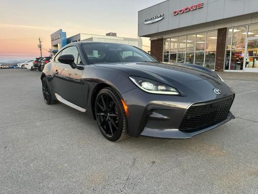 2024 Toyota GR86 Premium
