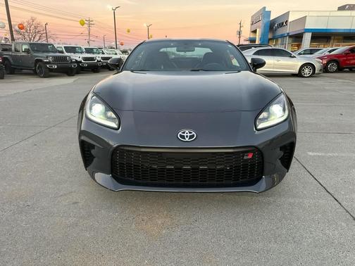 2024 Toyota GR86 Premium