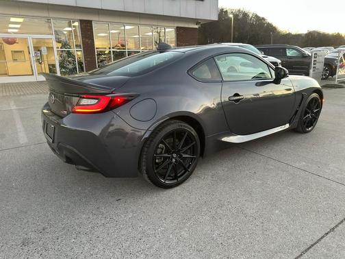 2024 Toyota GR86 Premium