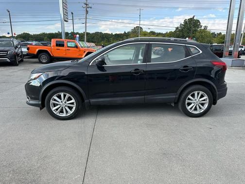 2017 Nissan Rogue Sport SV