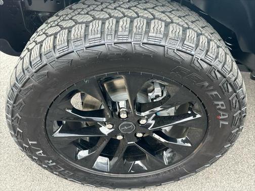 2025 Jeep Gladiator Nighthawk
