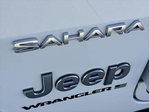 2024 Jeep Wrangler 4-Door Sahara 4x4