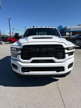 2026 RAM 2500 Black Express Crew Cab 4x4 6'4' Box