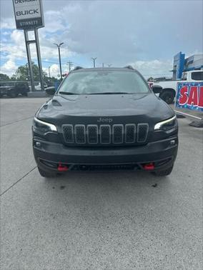 2022 Jeep Cherokee Trailhawk