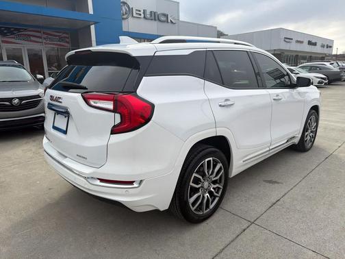 2022 GMC Terrain Denali