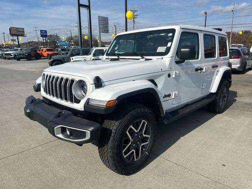 2025 Jeep Wrangler 4-Door Sahara 4x4