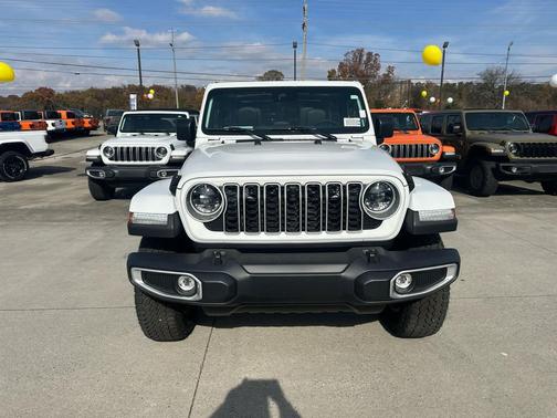 2025 Jeep Wrangler 4-Door Sahara 4x4