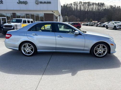 2013 Mercedes-Benz E-Class 4MATIC