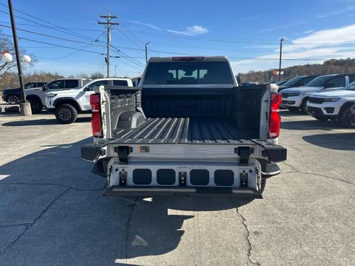 2026 Chevrolet Silverado 2500 Crew Cab, Standard Bed, XR2, 4WD