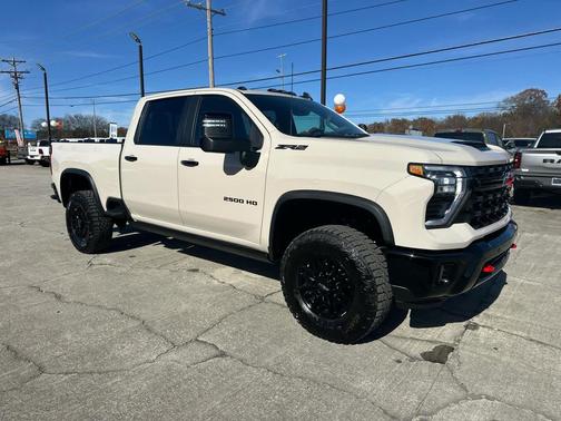 2026 Chevrolet Silverado 2500 Crew Cab, Standard Bed, XR2, 4WD