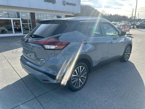2023 Nissan Kicks SV