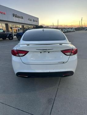 2015 Chrysler 200 S