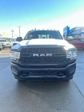 2020 RAM 2500 Tradesman Crew Cab 4X4 6'4' Box