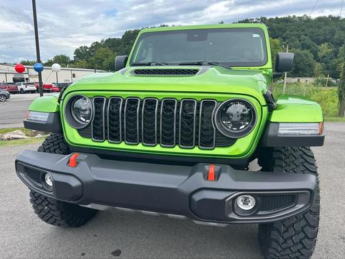 2025 Jeep Gladiator Mojave X