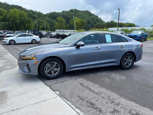 Everlasting Silver 2022 Kia K5 LX
