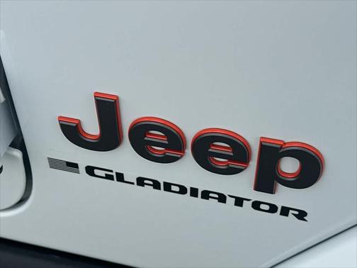 2025 Jeep Gladiator Mojave X
