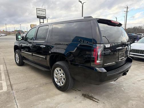 2013 GMC Yukon XL 2500 SLT