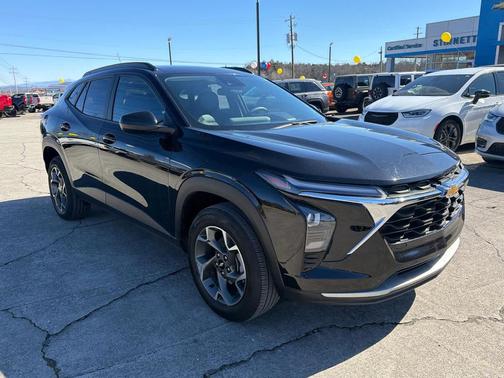 2024 Chevrolet Trax LT