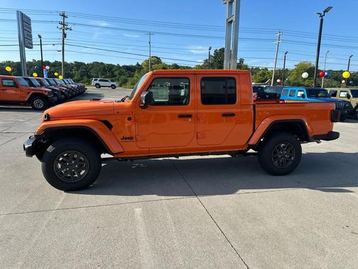 2025 Jeep Gladiator Sport S