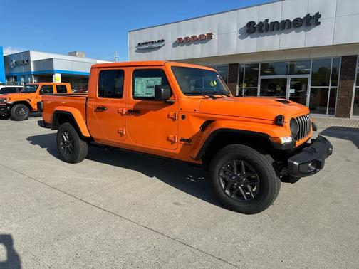 2025 Jeep Gladiator Sport S