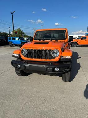 2025 Jeep Gladiator Sport S