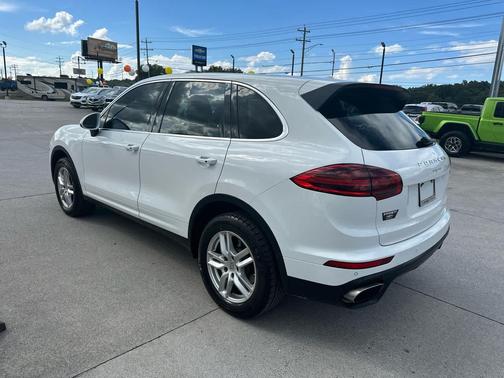 2016 Porsche Cayenne Cayenne
