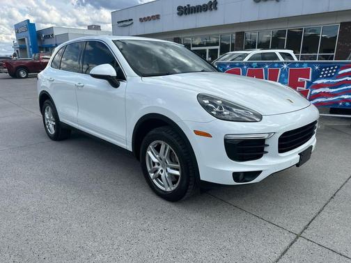 2016 Porsche Cayenne Cayenne