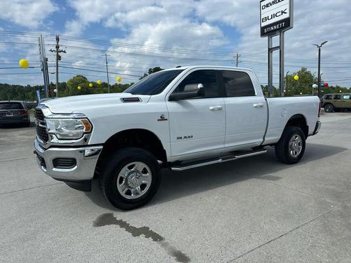2022 RAM 2500 Big Horn Crew Cab 4x4 6'4' Box