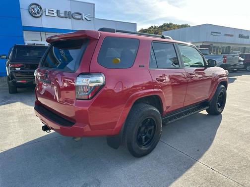 2024 Toyota 4Runner SR5