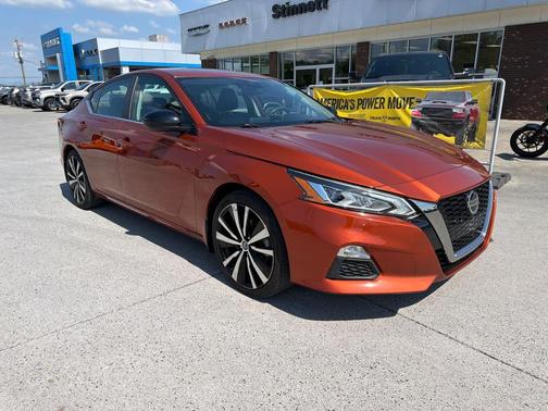 Sunset Drift Chromaflair 2021 Nissan Altima SR FWD
