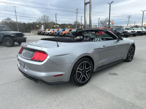 2022 Ford Mustang EcoBoost Premium
