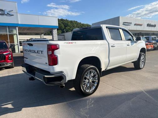 WHITE 2021 Chevrolet Silverado 1500 LT