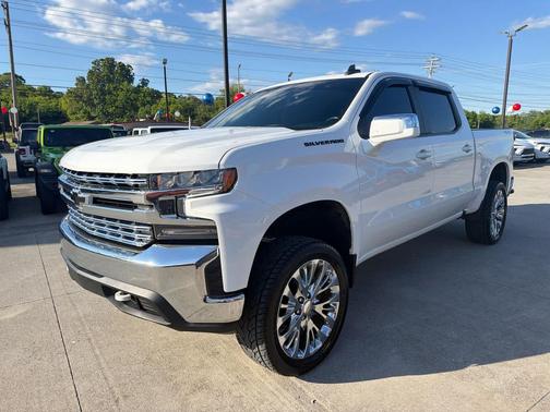 WHITE 2021 Chevrolet Silverado 1500 LT