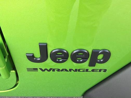 Mojito Clearcoat 2026 Jeep Wrangler Sport