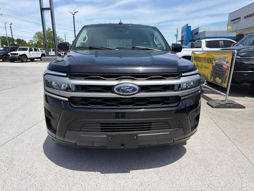 Agate Black Metallic 2024 Ford Expedition XLT
