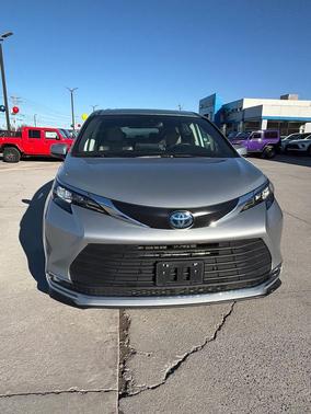 2024 Toyota Sienna XLE