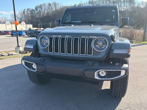 Anvil Clearcoat 2026 Jeep Wrangler 4-Door Sahara 4x4