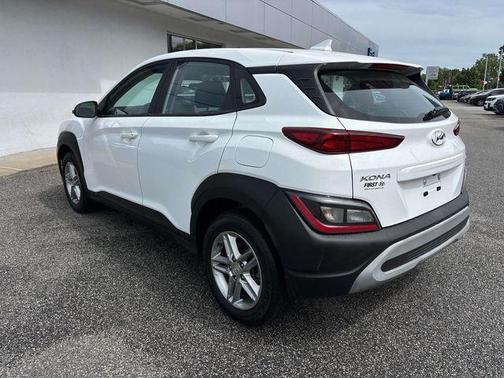 Lunar White 2023 Hyundai KONA SE