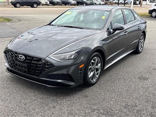 2022 Hyundai SONATA SEL