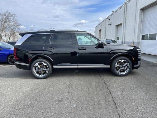 Abyss Black Pearl 2026 Hyundai Palisade Hybrid Limited