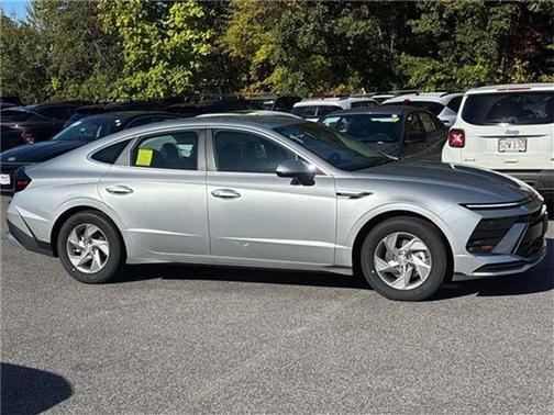 2026 Hyundai SONATA SE